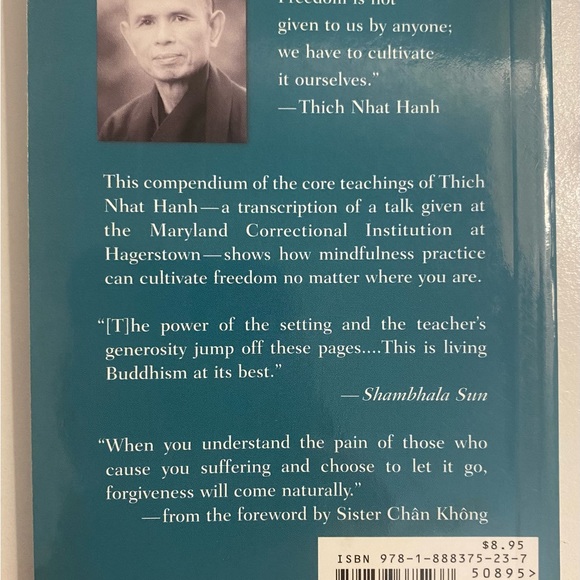 Softcover:  "Be Free Where You Are" by Thich Nhat Hahn - Picture 2 of 2